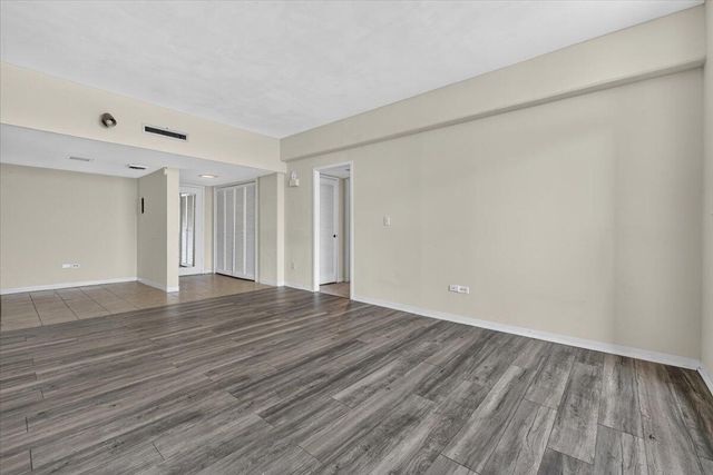 14 Lockwood Drive Apt 10i, Charleston, SC 29401