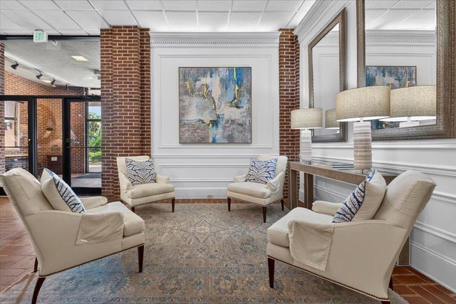 14 Lockwood Drive Apt 10i, Charleston, SC 29401