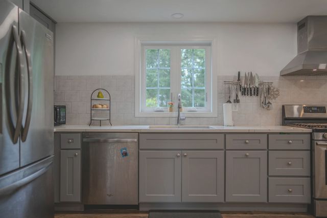 4 Kalmia Path, Sandwich, MA 02563