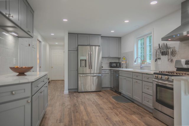 4 Kalmia Path, Sandwich, MA 02563