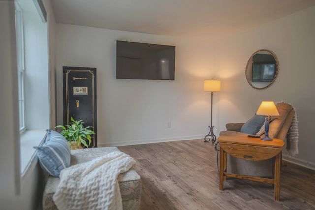 4 Kalmia Path, Sandwich, MA 02563