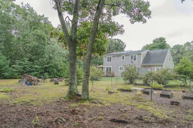 4 Kalmia Path, Sandwich, MA 02563