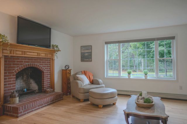 4 Kalmia Path, Sandwich, MA 02563