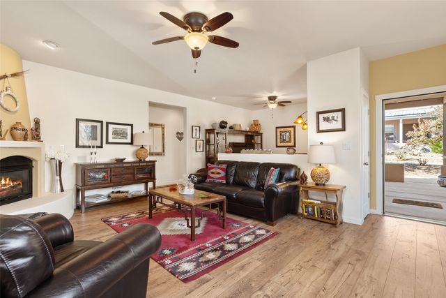 3 Julia Court, Santa Fe, NM 87508