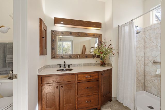 3 Julia Court, Santa Fe, NM 87508