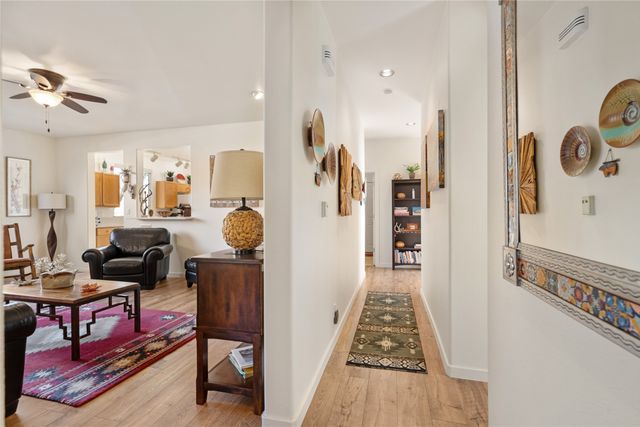 3 Julia Court, Santa Fe, NM 87508