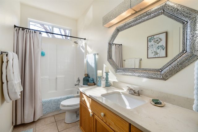 3 Julia Court, Santa Fe, NM 87508