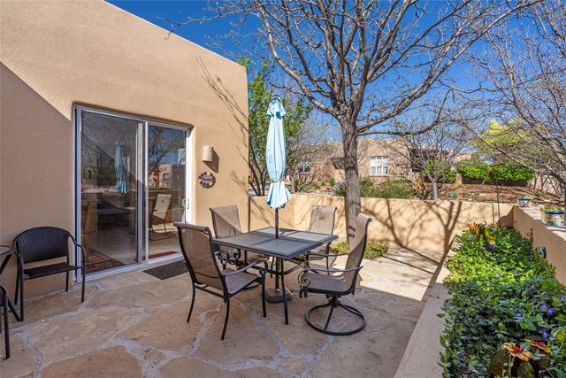 3 Julia Court, Santa Fe, NM 87508
