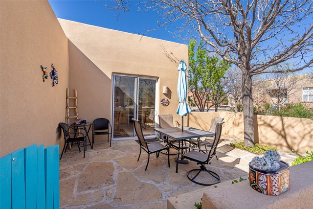 3 Julia Court, Santa Fe, NM 87508