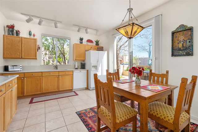 3 Julia Court, Santa Fe, NM 87508