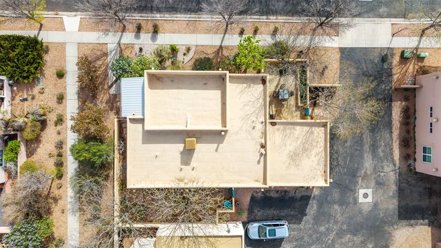 3 Julia Court, Santa Fe, NM 87508
