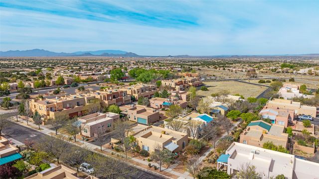 3 Julia Court, Santa Fe, NM 87508