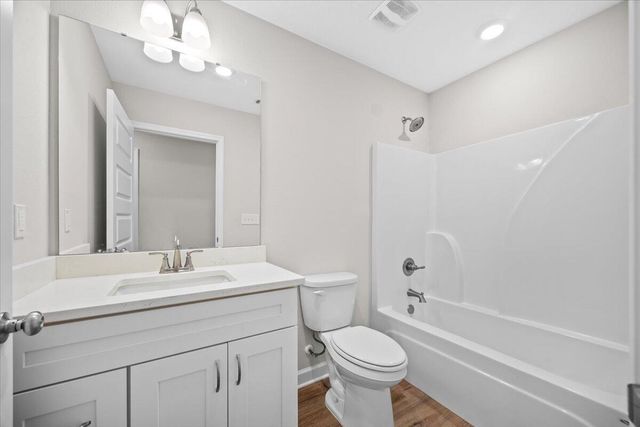 3158 Chestnut St Street, Crestview, FL 32539