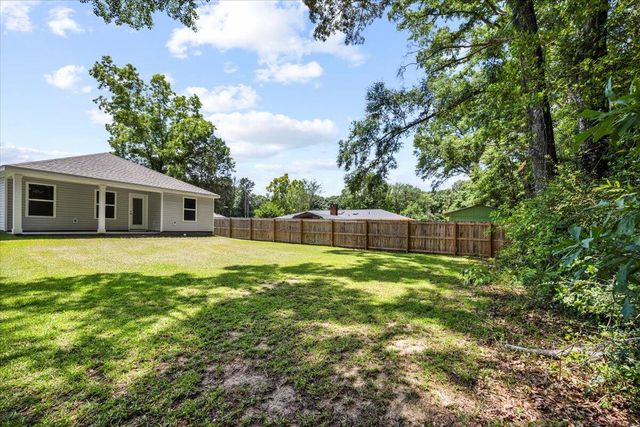 3158 Chestnut St Street, Crestview, FL 32539