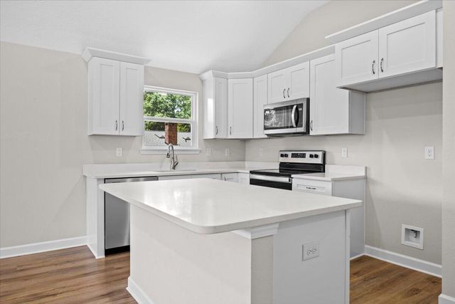 3158 Chestnut St Street, Crestview, FL 32539