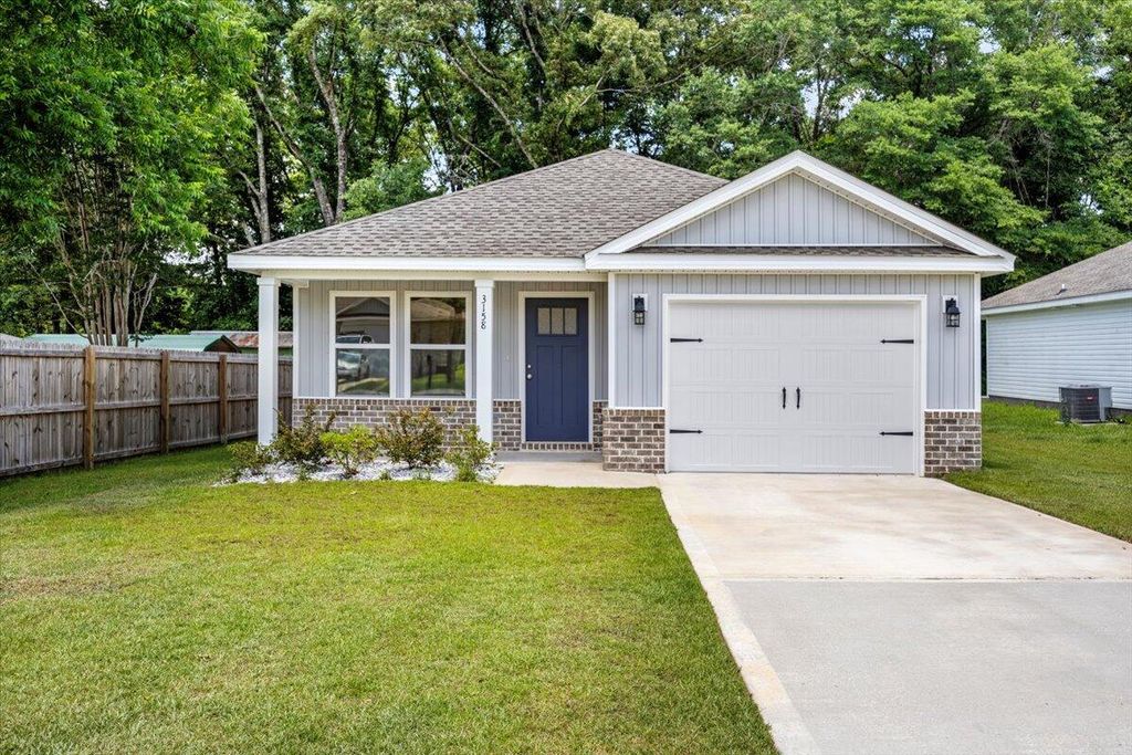 3158 Chestnut St Street, Crestview, FL 32539