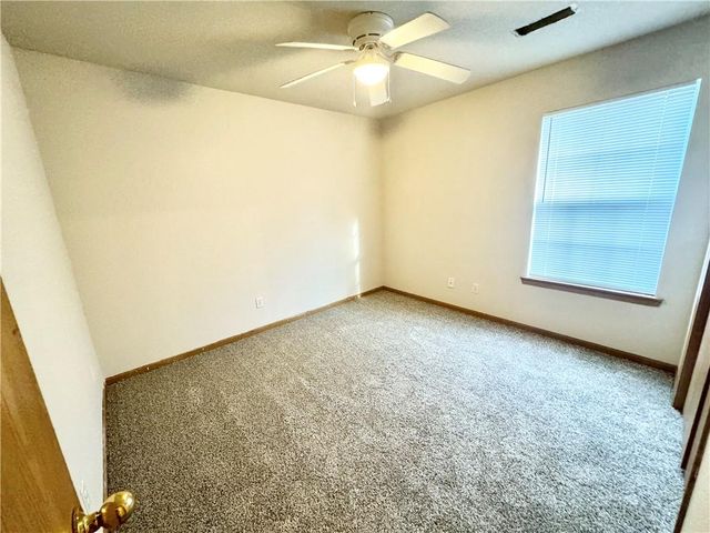 2203 E Cinnamon Way, Fayetteville, AR 72703