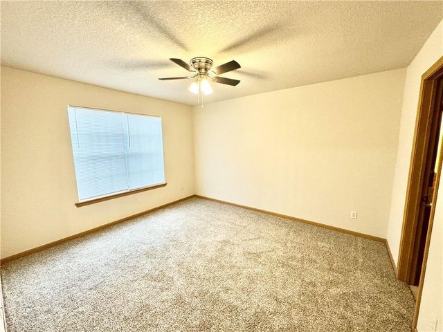 2203 E Cinnamon Way, Fayetteville, AR 72703