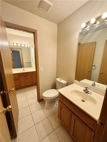 2203 E Cinnamon Way, Fayetteville, AR 72703