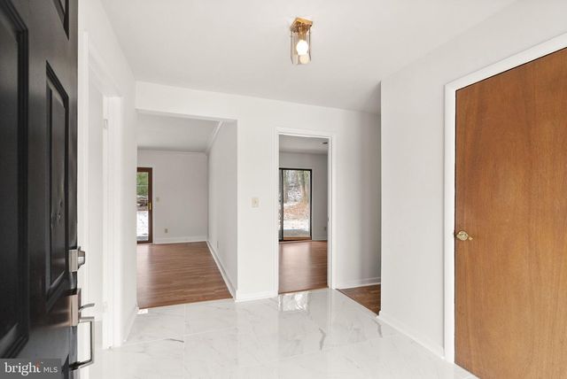 9521 FOSTERN LN, Manassas, VA 20112