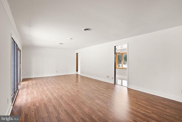 9521 FOSTERN LN, Manassas, VA 20112