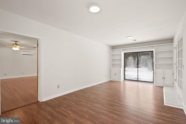 9521 FOSTERN LN, Manassas, VA 20112