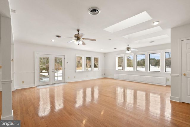 9521 FOSTERN LN, Manassas, VA 20112