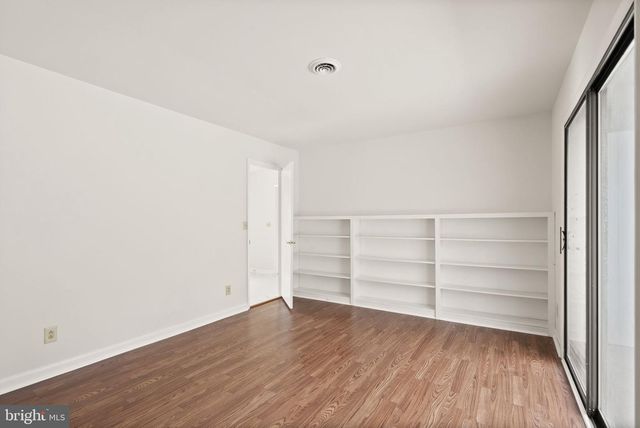 9521 FOSTERN LN, Manassas, VA 20112