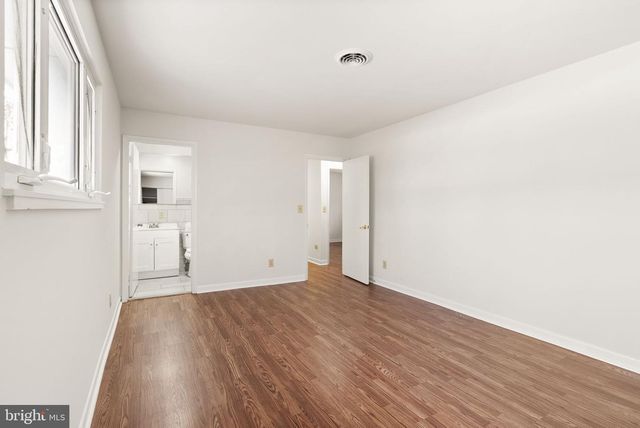 9521 FOSTERN LN, Manassas, VA 20112