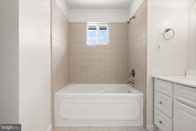 9521 FOSTERN LN, Manassas, VA 20112