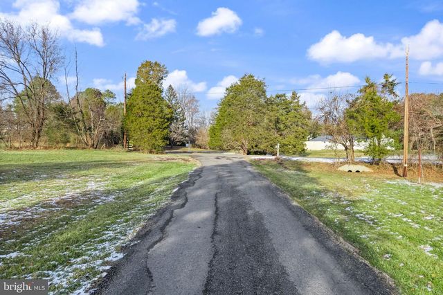 9521 FOSTERN LN, Manassas, VA 20112