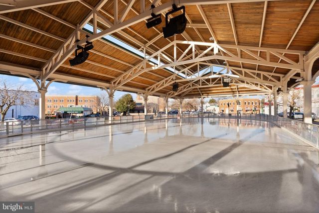 9521 FOSTERN LN, Manassas, VA 20112