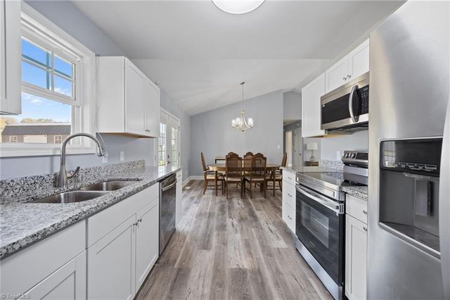 1822 Woodsway Drive, Thomasville, NC 27360