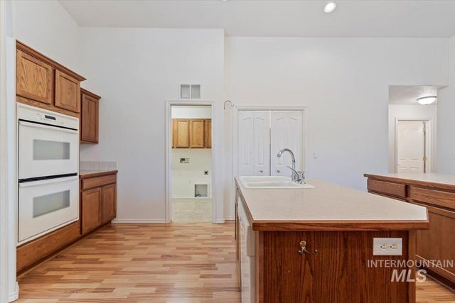 344 W Birmingham, Nampa, ID 83651