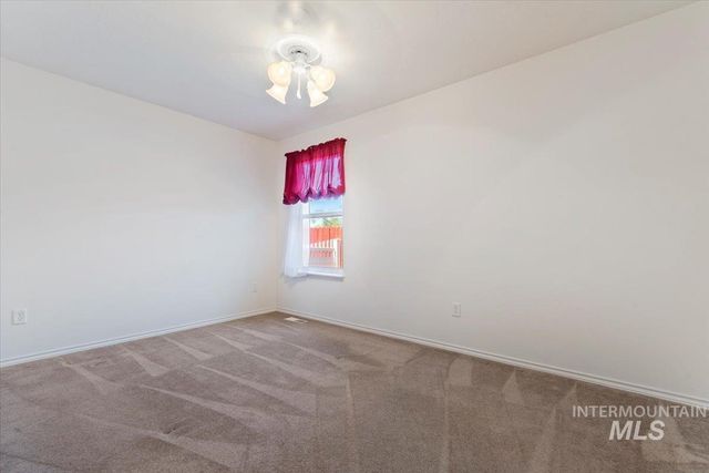 344 W Birmingham, Nampa, ID 83651