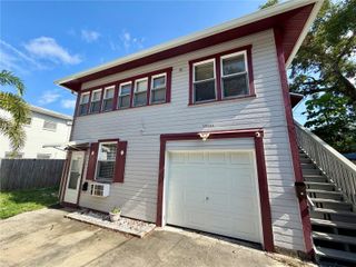 3452 9TH AVENUE N Lower, St Petersburg, FL 33713