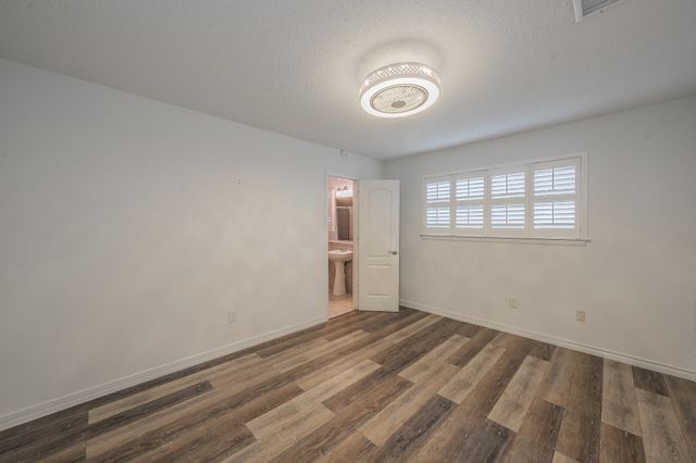 1633 Martha Drive, Bedford, TX 76022