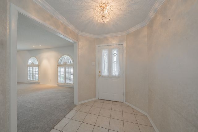 1633 Martha Drive, Bedford, TX 76022