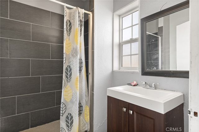 13755 Lakota, Apple Valley, CA 92307