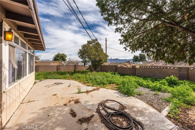 13755 Lakota, Apple Valley, CA 92307