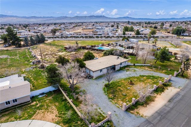 13755 Lakota, Apple Valley, CA 92307