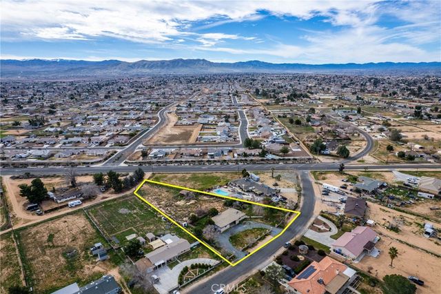 13755 Lakota, Apple Valley, CA 92307