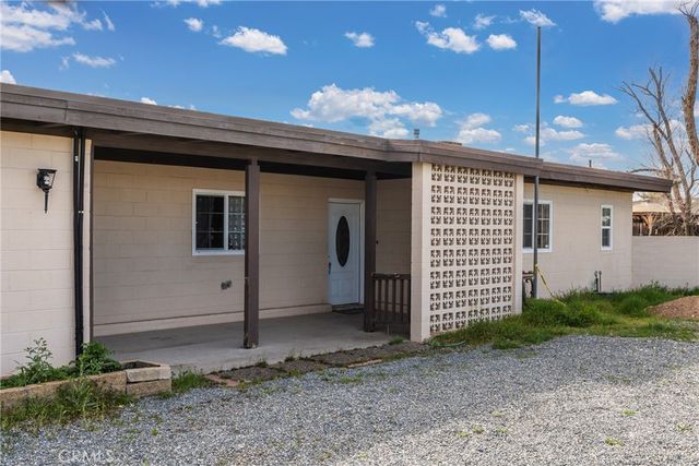 13755 Lakota, Apple Valley, CA 92307