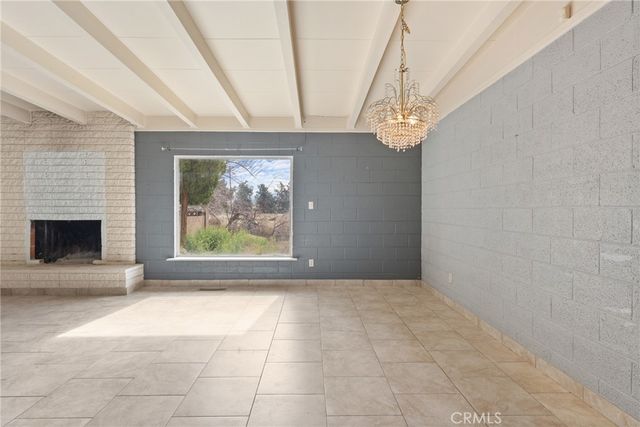 13755 Lakota, Apple Valley, CA 92307