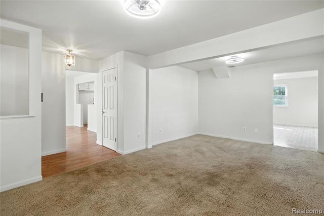 420 Wellsboro Street, Walled Lake, MI 48390