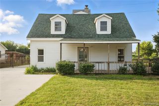 420 Wellsboro Street, Walled Lake, MI 48390