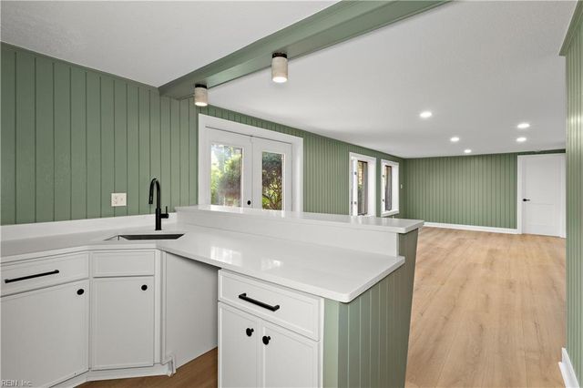 609 Thalia Point RD, Virginia Beach, VA 23452