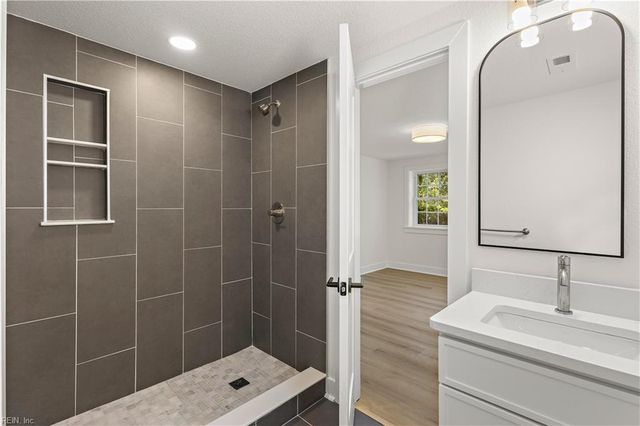 609 Thalia Point RD, Virginia Beach, VA 23452