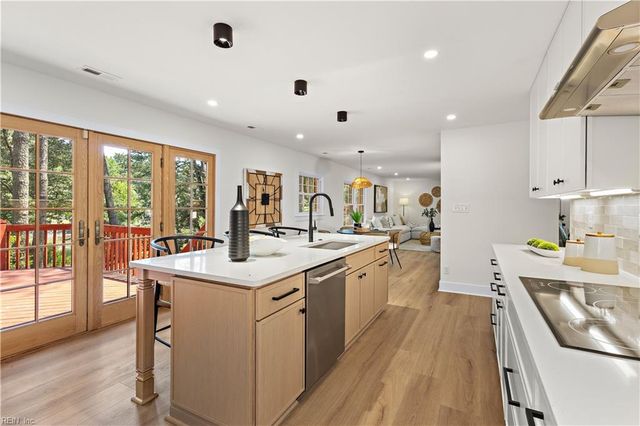 609 Thalia Point RD, Virginia Beach, VA 23452