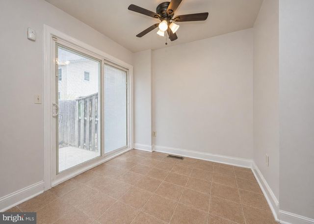 7 LAIRD LN, New Castle, DE 19720